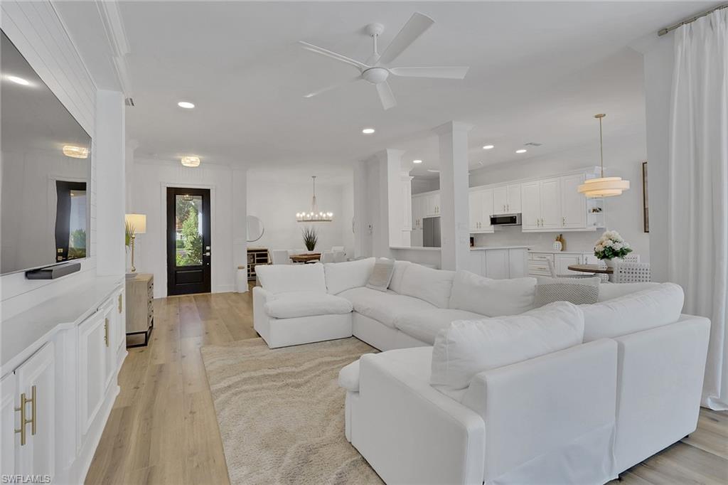 136 April Sound Drive Naples, FL 34119 - Photo 3 of 24