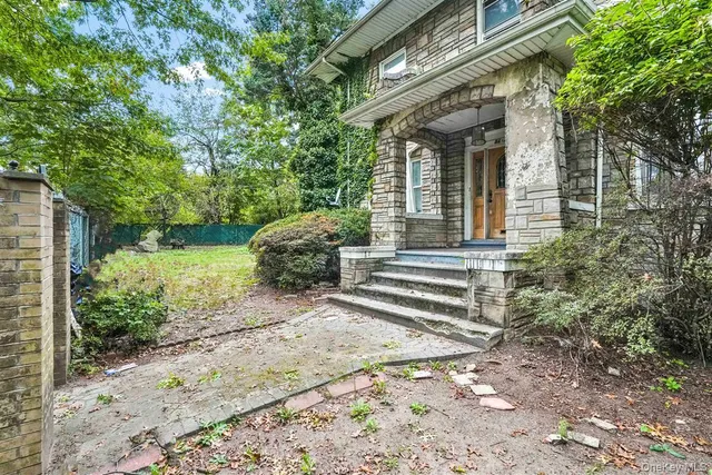 $2,700,000 | 81-26 Austin Street | Kew Gardens