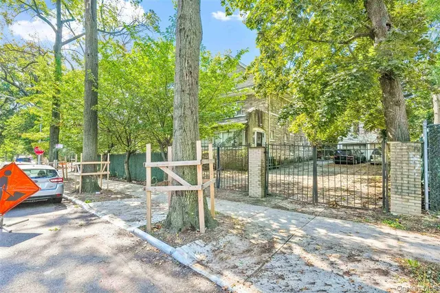 $2,700,000 | 81-26 Austin Street | Kew Gardens