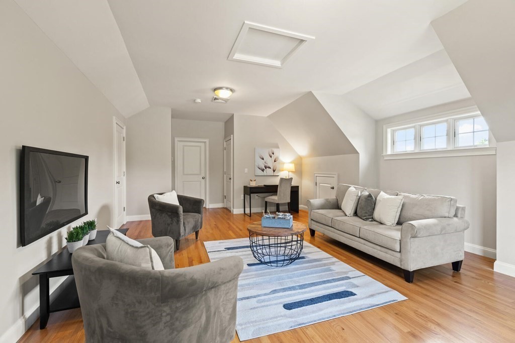 78 School Street Lexington, MA 02421 - Photo 25 of 35 Gallery Image 25