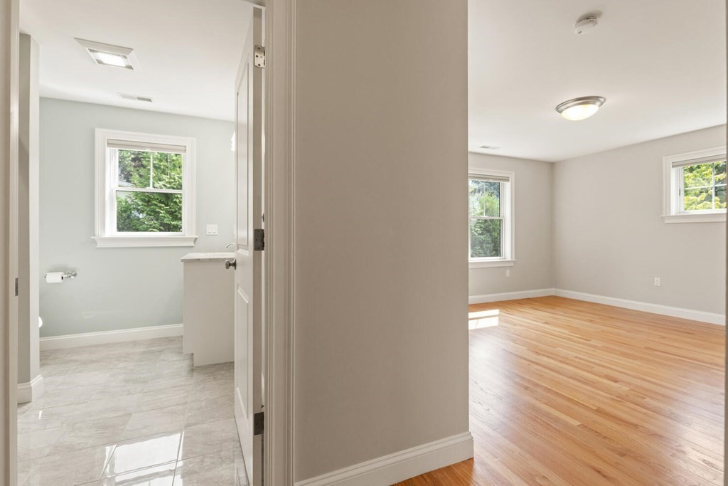 78 School Street Lexington, MA 02421 - Photo 26 of 35 Gallery Image 26