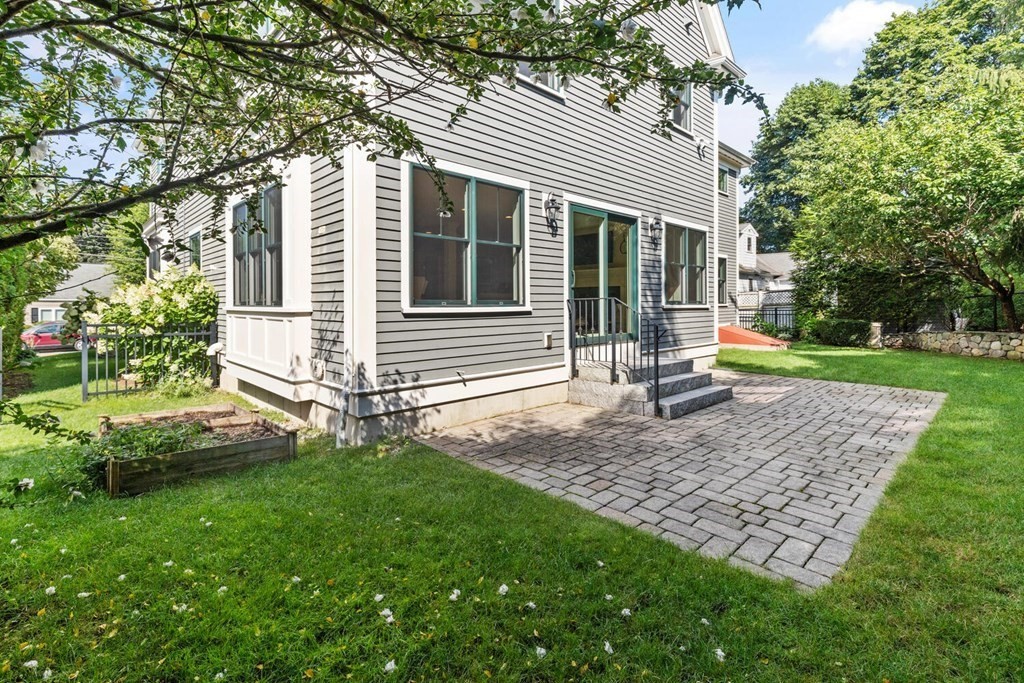 78 School Street Lexington, MA 02421 - Photo 33 of 35 Gallery Image 33