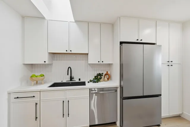 $1,098,000 | 459 Heathcliff Drive, Pacifica, CA 94044