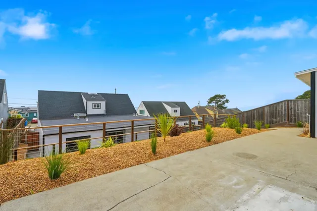 $1,098,000 | 459 Heathcliff Drive, Pacifica, CA 94044