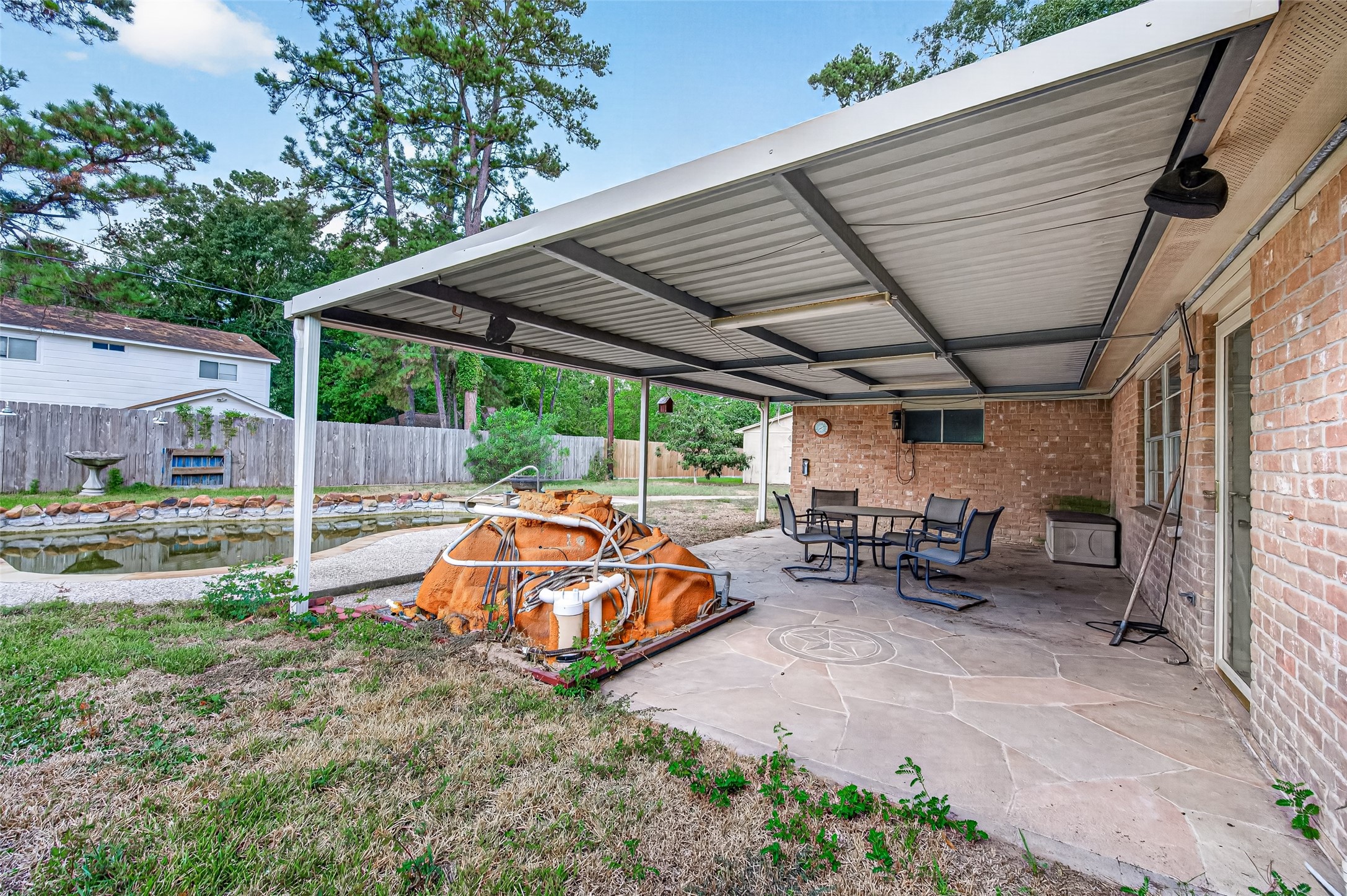 10211 Kerr Lane Conroe, TX 77385 - Photo 38 of 45 Covered back patio