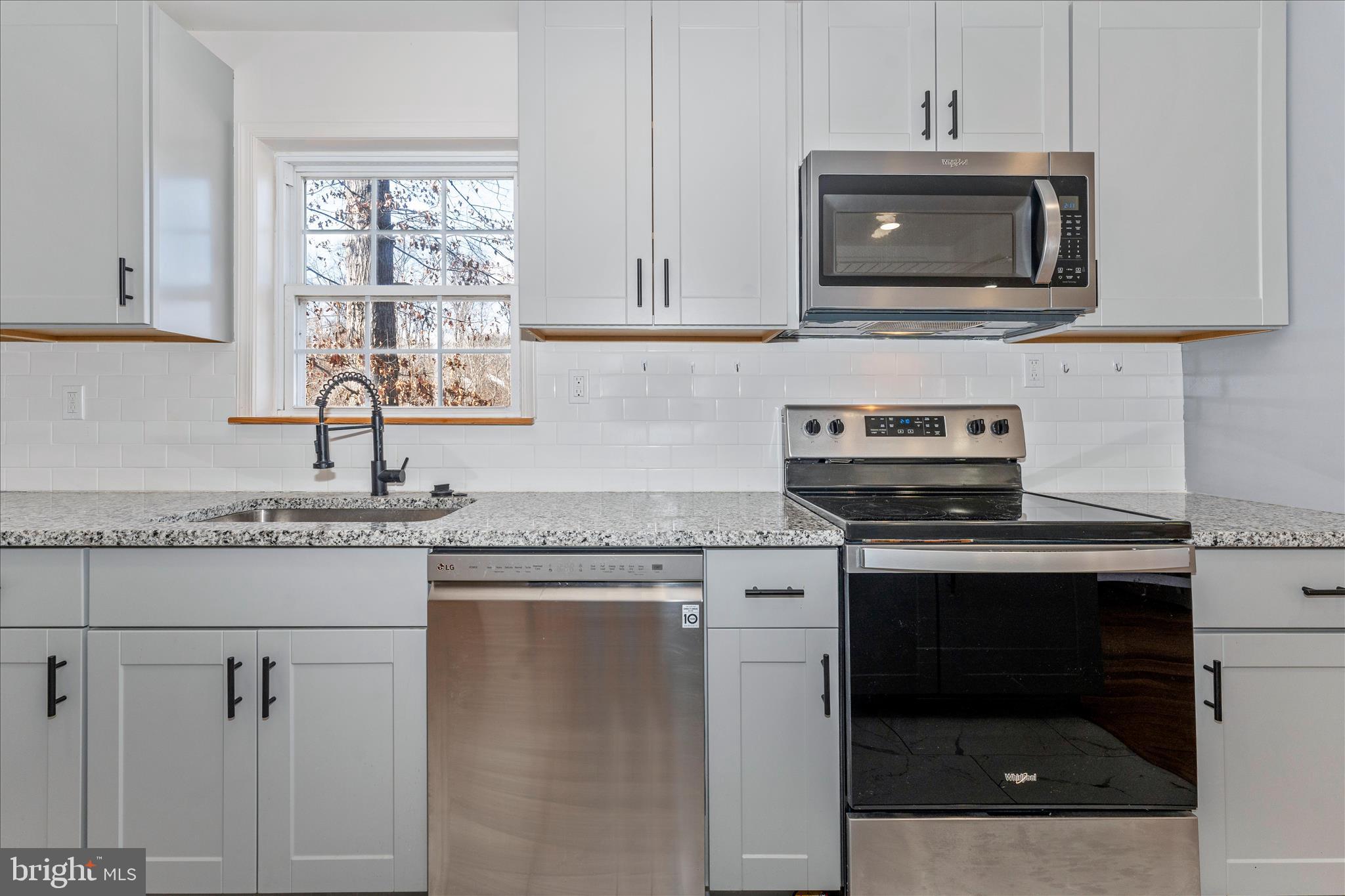 2034 Fridinger Mill Road Westminster, MD 21157 - Photo 12 of 43 Kitchen