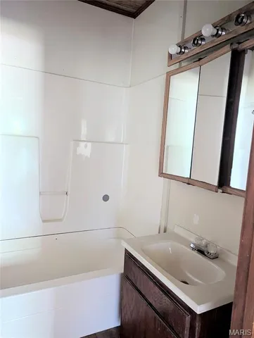 $55,000 | 704 South Main Street, Campbell, MO 63933