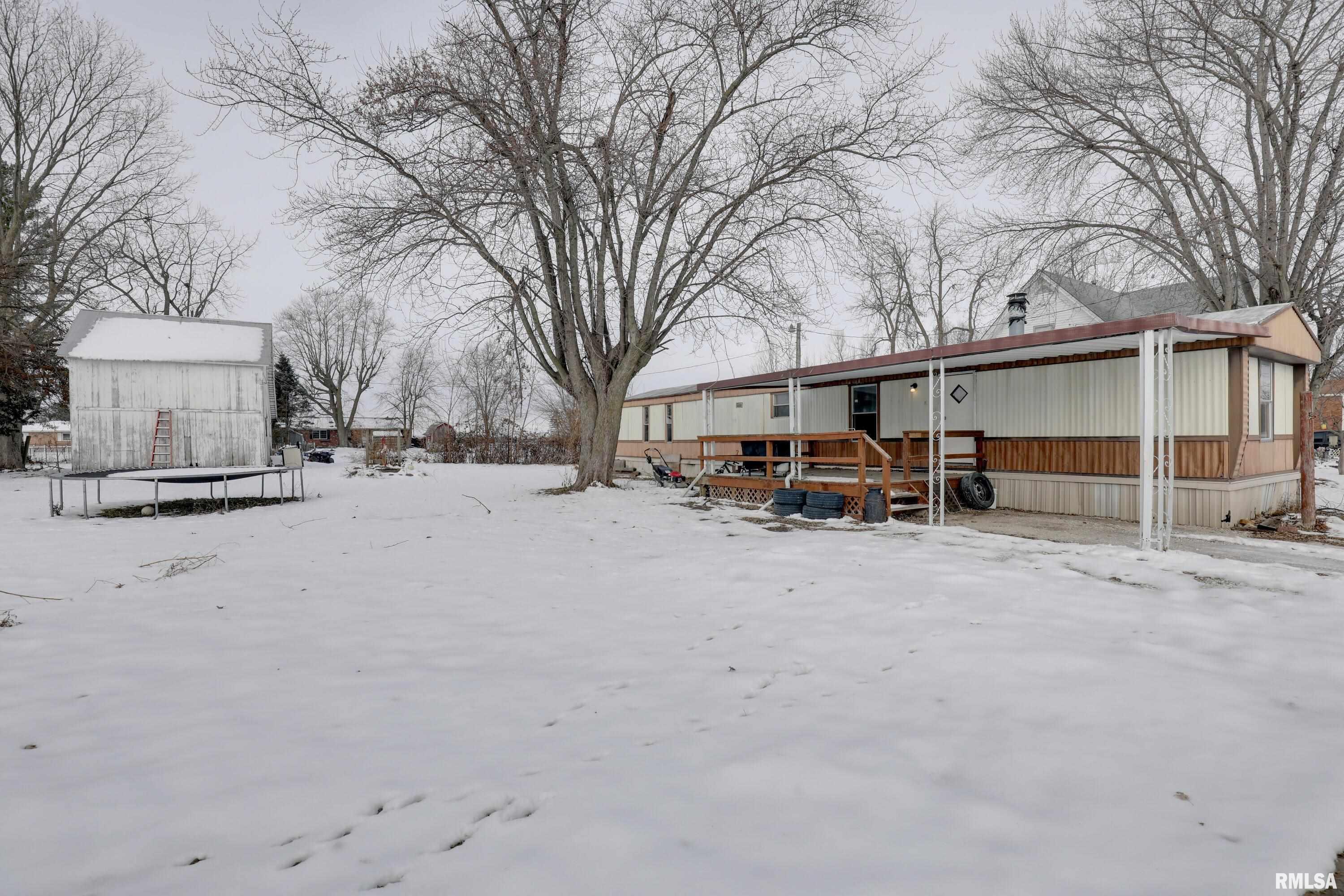 208 North Kentucky Street Camp Point, IL 62320 - Photo 2 of 7