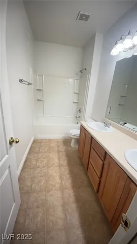 $2,400 | 1004 Tropic Wind Avenue, North Las Vegas, NV 89081