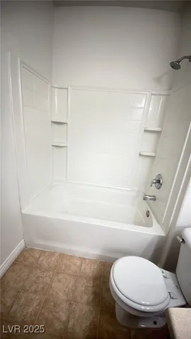 $2,400 | 1004 Tropic Wind Avenue, North Las Vegas, NV 89081