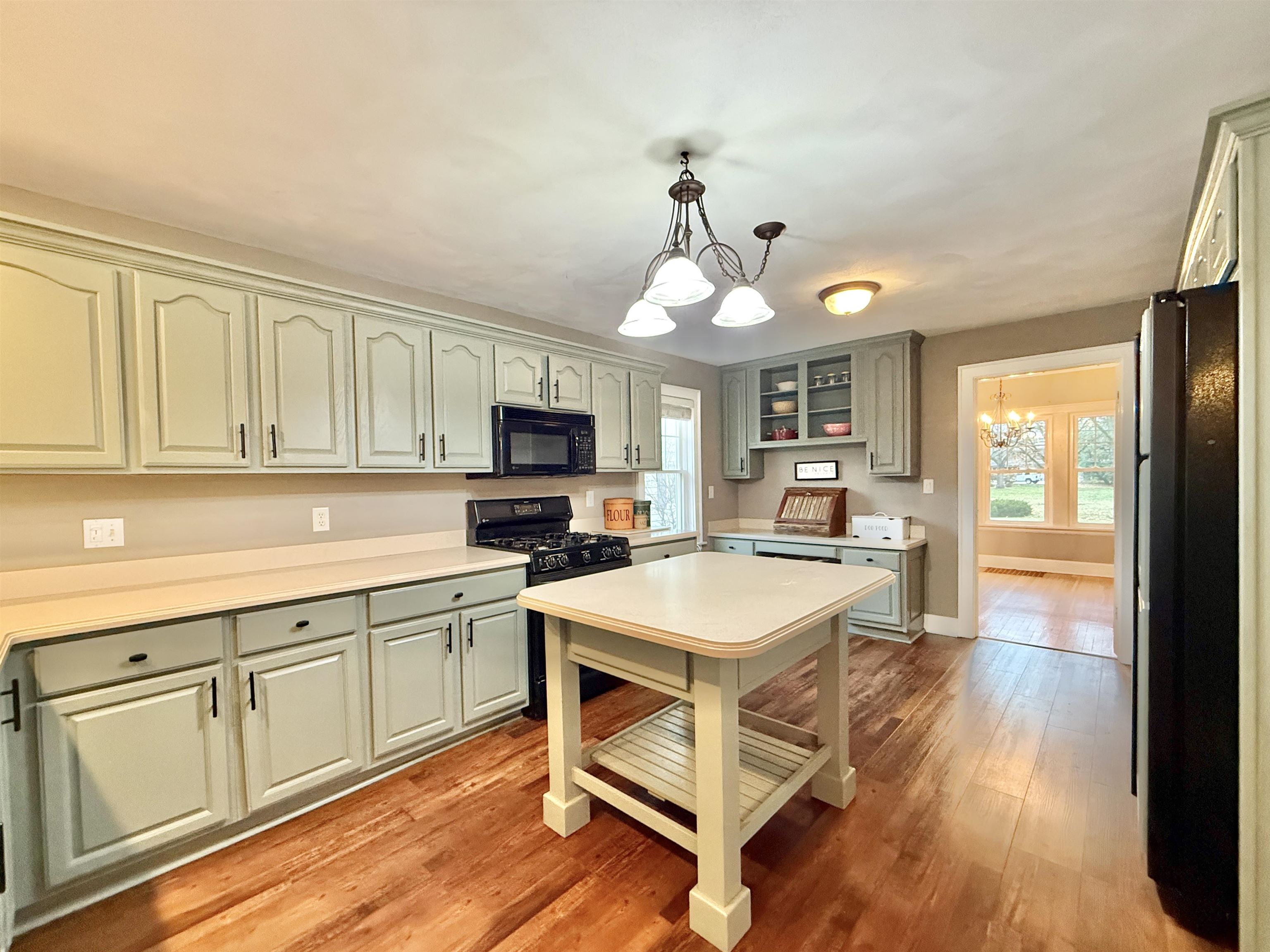 1719 Emerson Street Beloit, WI 53511 - Photo 13 of 33