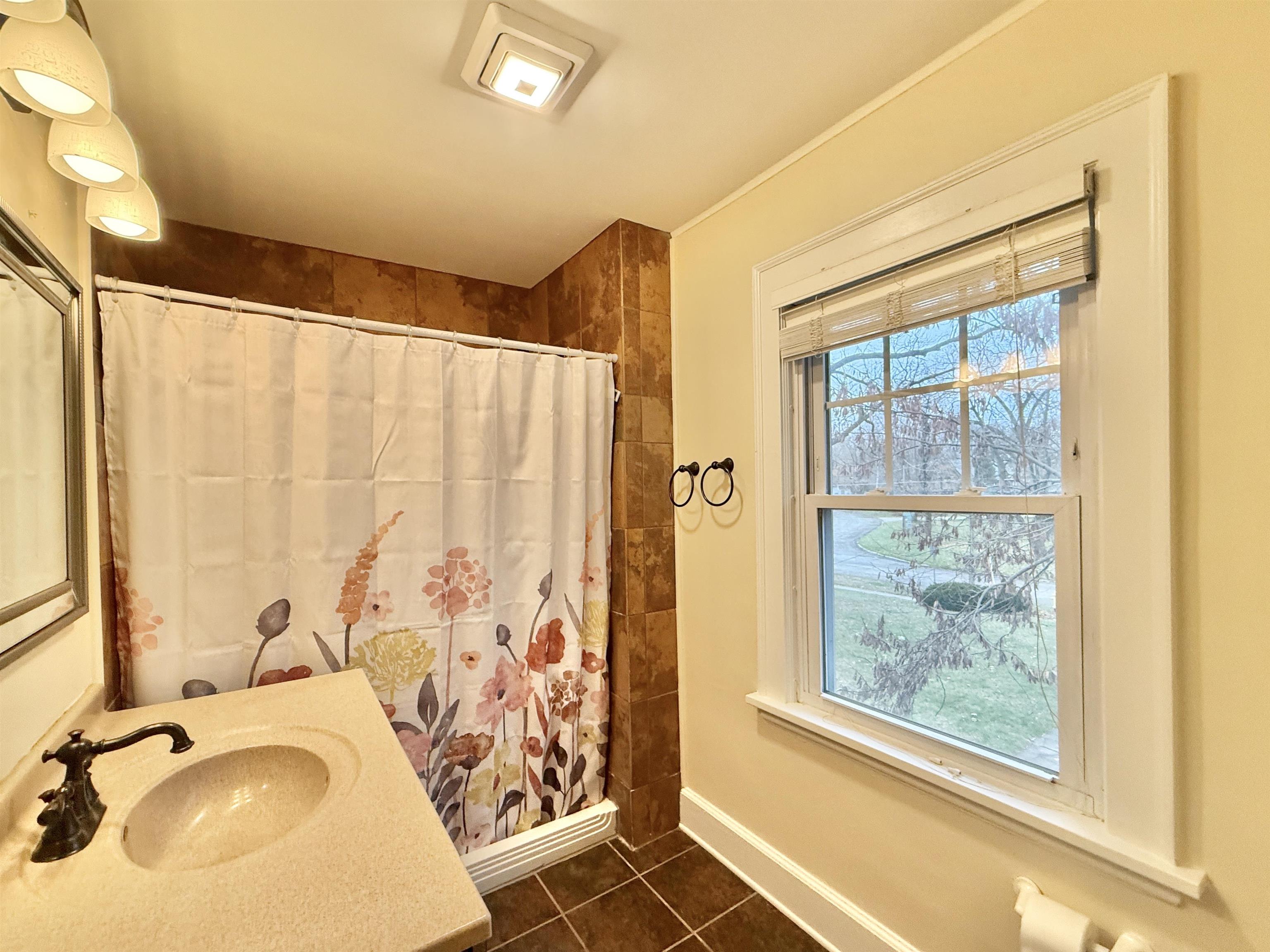 1719 Emerson Street Beloit, WI 53511 - Photo 19 of 33