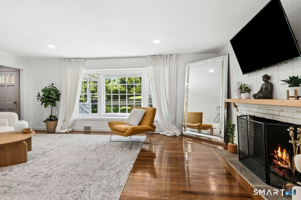46 White Birch Road Ridgefield, CT 06877 - Photo 7 of 23 Gallery Image 7
