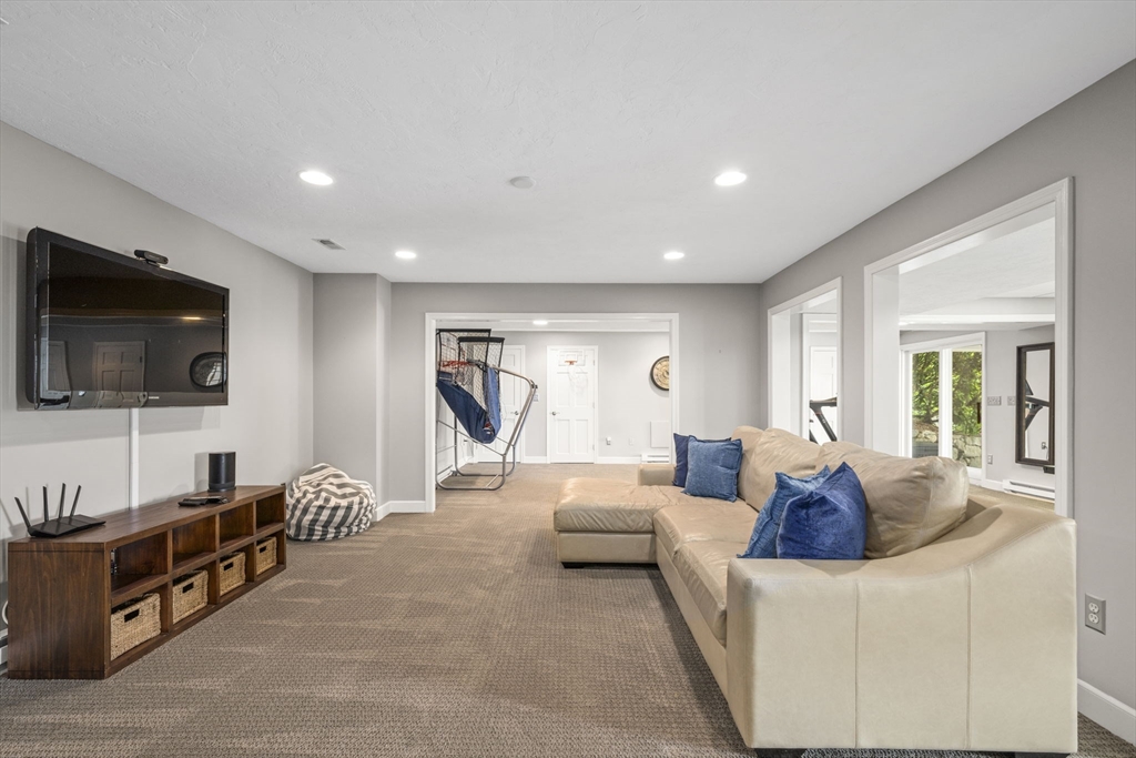 5 John Matthew Road Hopkinton, MA 01748 - Photo 7 of 42 Gallery Image 7