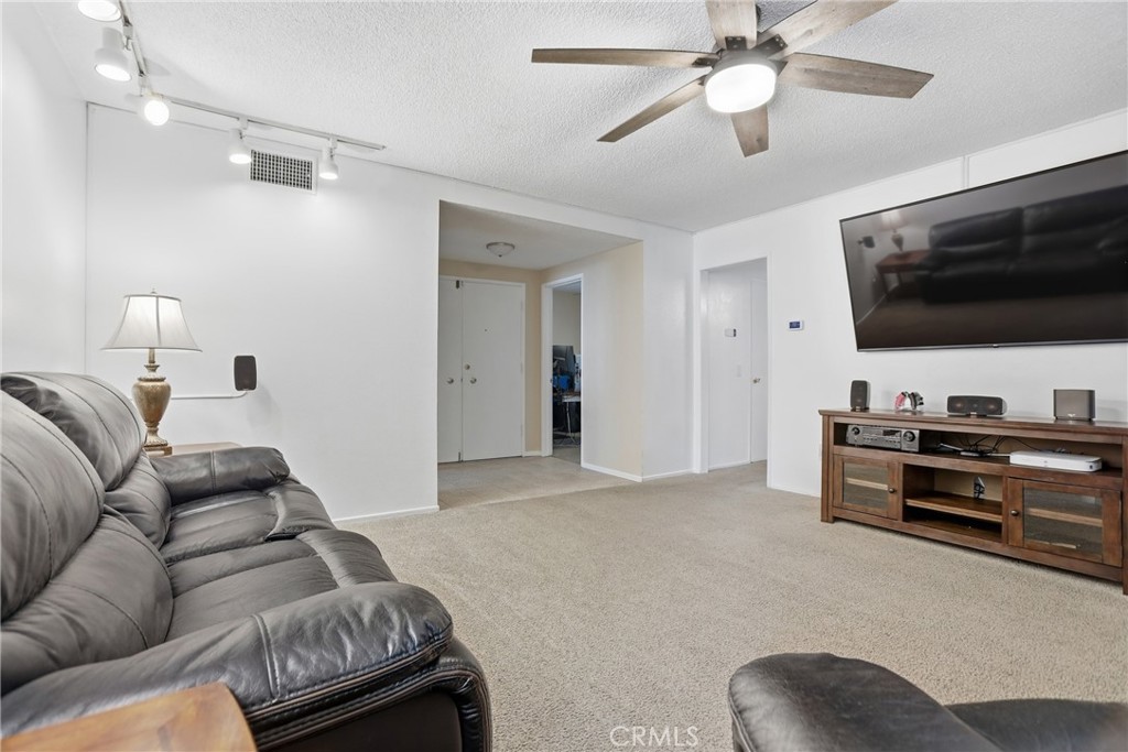 6585 Shannon Road Riverside, CA 92504 - Photo 11 of 57