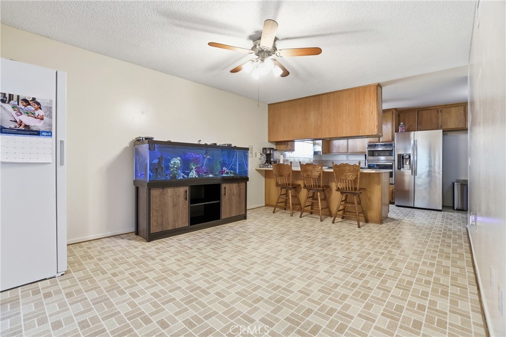 6585 Shannon Road Riverside, CA 92504 - Photo 13 of 57