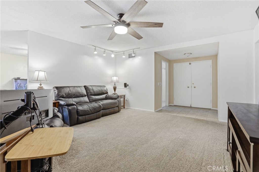 6585 Shannon Road Riverside, CA 92504 - Photo 10 of 57