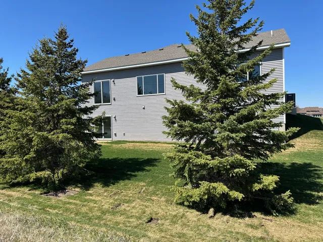 $484,900 | 1230 Olivia Street Southeast, New Prague, MN 56071