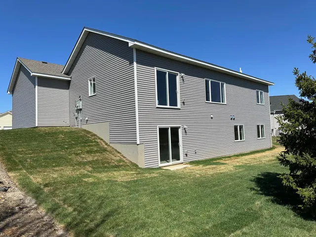 $484,900 | 1230 Olivia Street Southeast, New Prague, MN 56071