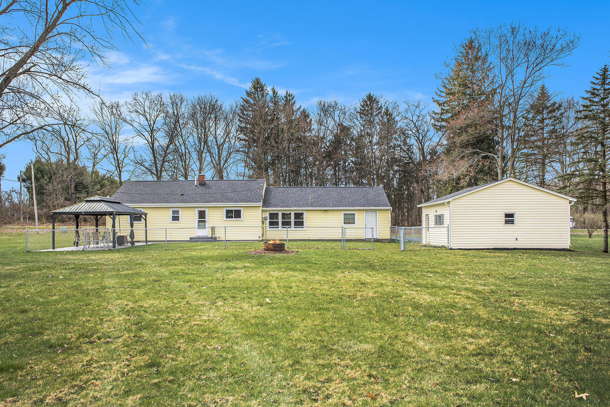 2350 Hatch Road Jackson, MI 49201 - Photo 21 of 27 021_img_9036_208
