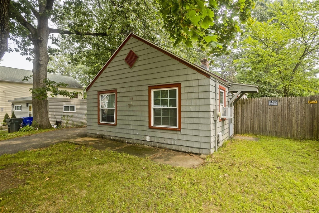 145 Darling Street Springfield, MA 01151 - Photo 2 of 26