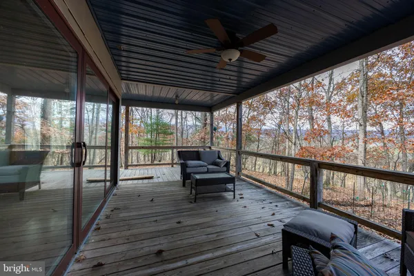 $799,900 | 446 Broomgrass Way, Gerrardstown, WV 25420