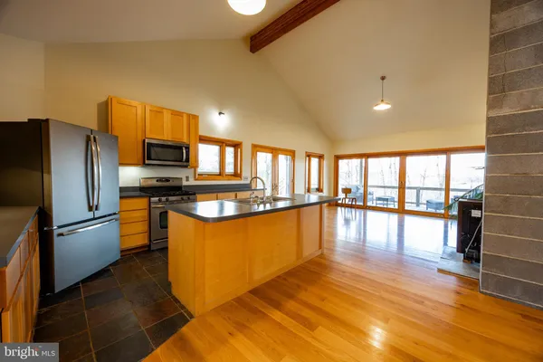 $799,900 | 446 Broomgrass Way, Gerrardstown, WV 25420