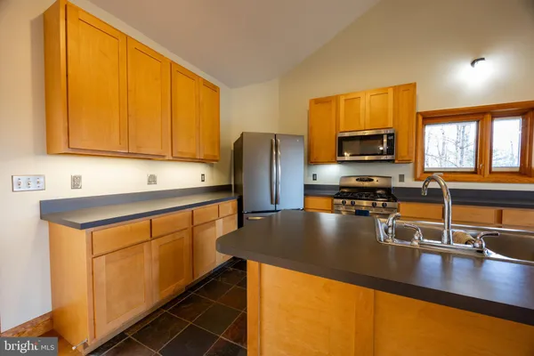 $799,900 | 446 Broomgrass Way, Gerrardstown, WV 25420