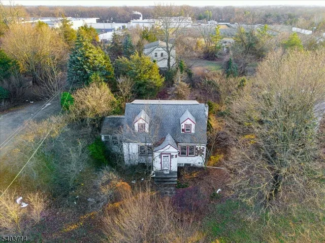 $300,000 | 731 Highway 202, Bridgewater, NJ 08807