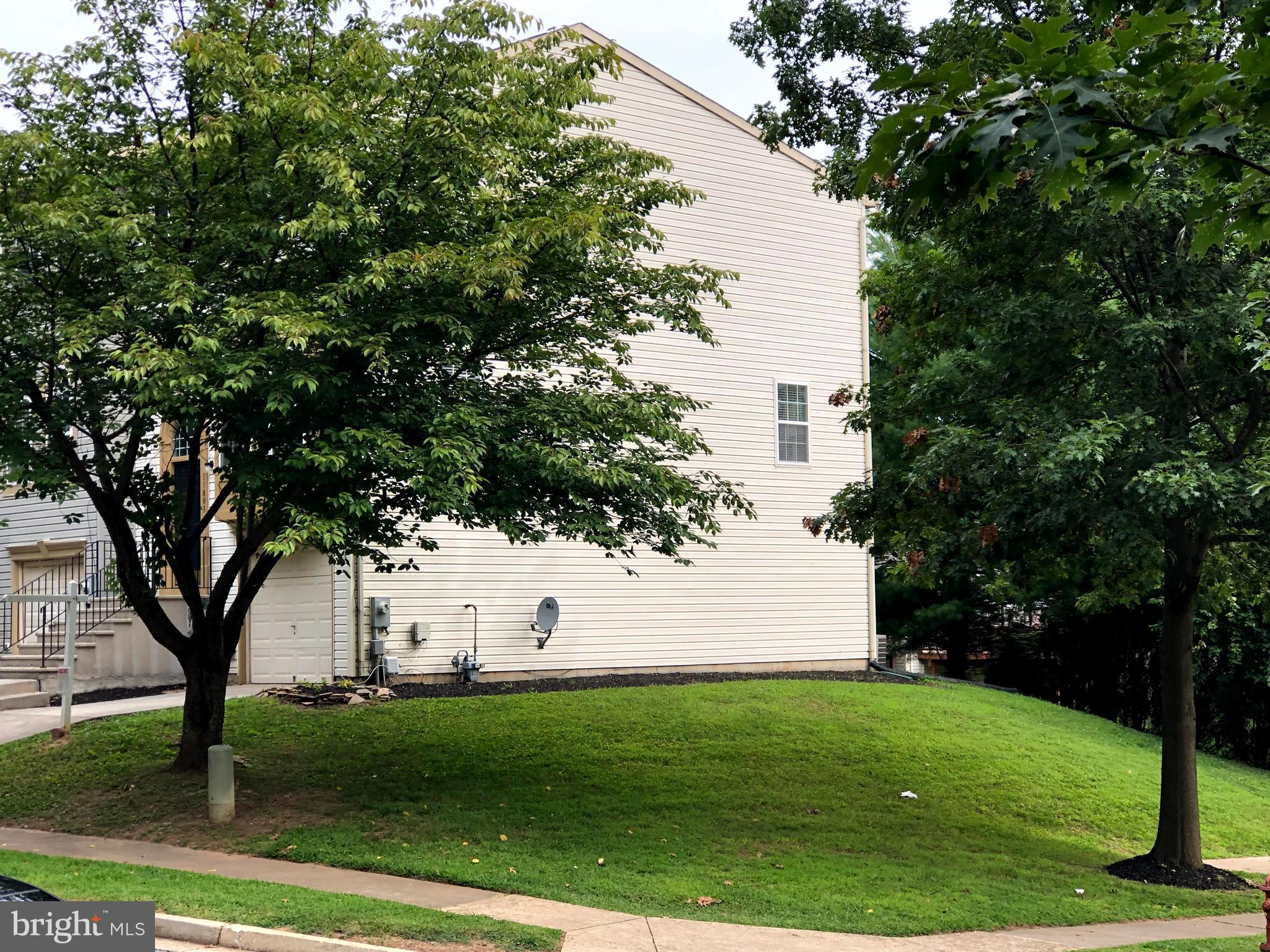11801 Tarragon Road Reisterstown, MD 21136 - Photo 2 of 31 Side