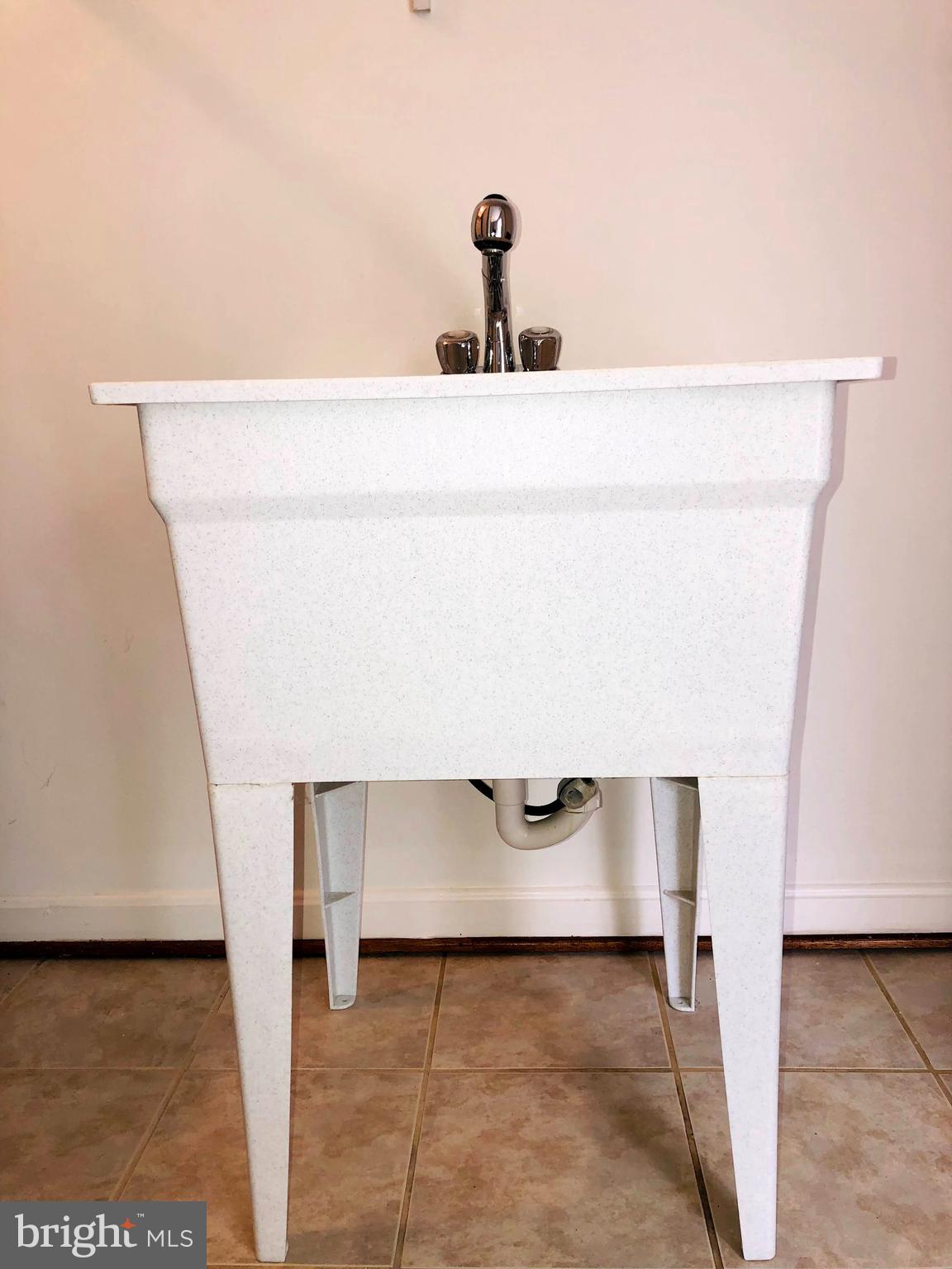 11801 Tarragon Road Reisterstown, MD 21136 - Photo 28 of 31 Wash Sink