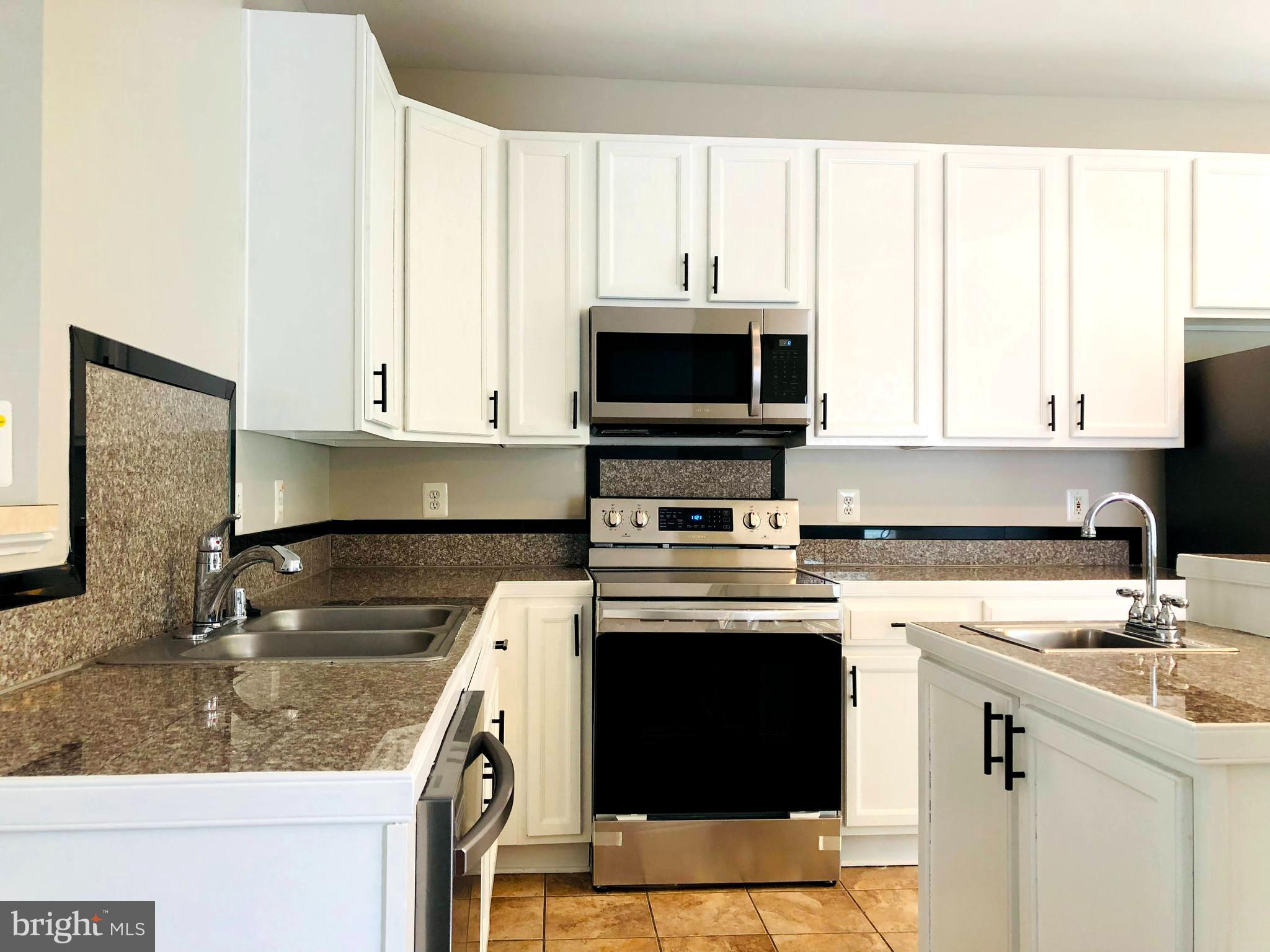 11801 Tarragon Road Reisterstown, MD 21136 - Photo 7 of 31 Kitchen