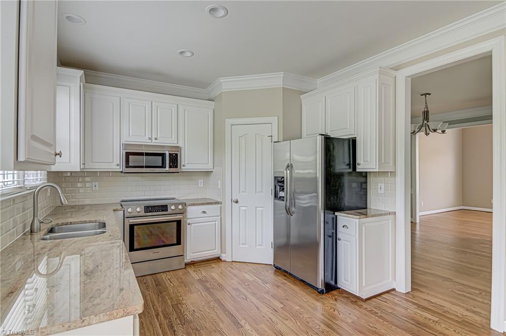 500 Fieldstone Court Greensboro, NC 27455 - Photo 8 of 33