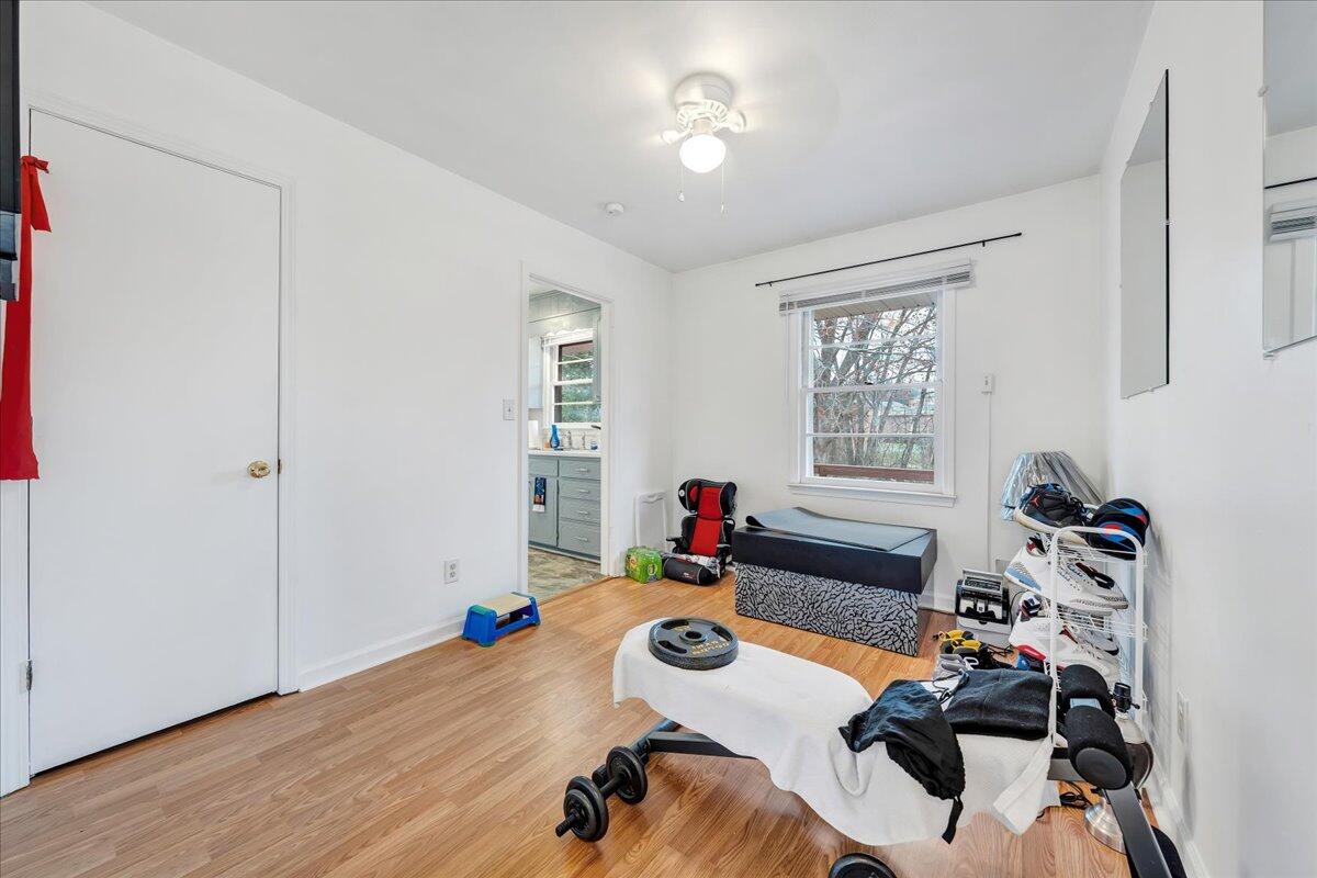 2457 Meadowbrook Road Northwest Roanoke, VA 24017 - Photo 13 of 25 13-MIB07400 - Copy