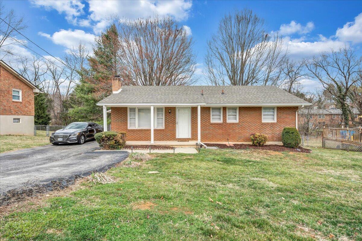 2457 Meadowbrook Road Northwest Roanoke, VA 24017 - Photo 3 of 25 03-MIB07367