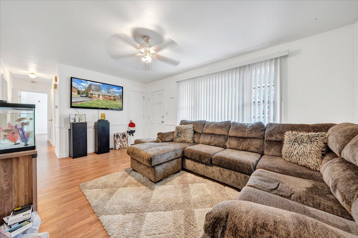 2457 Meadowbrook Road Northwest Roanoke, VA 24017 - Photo 8 of 25 08-MIB07436