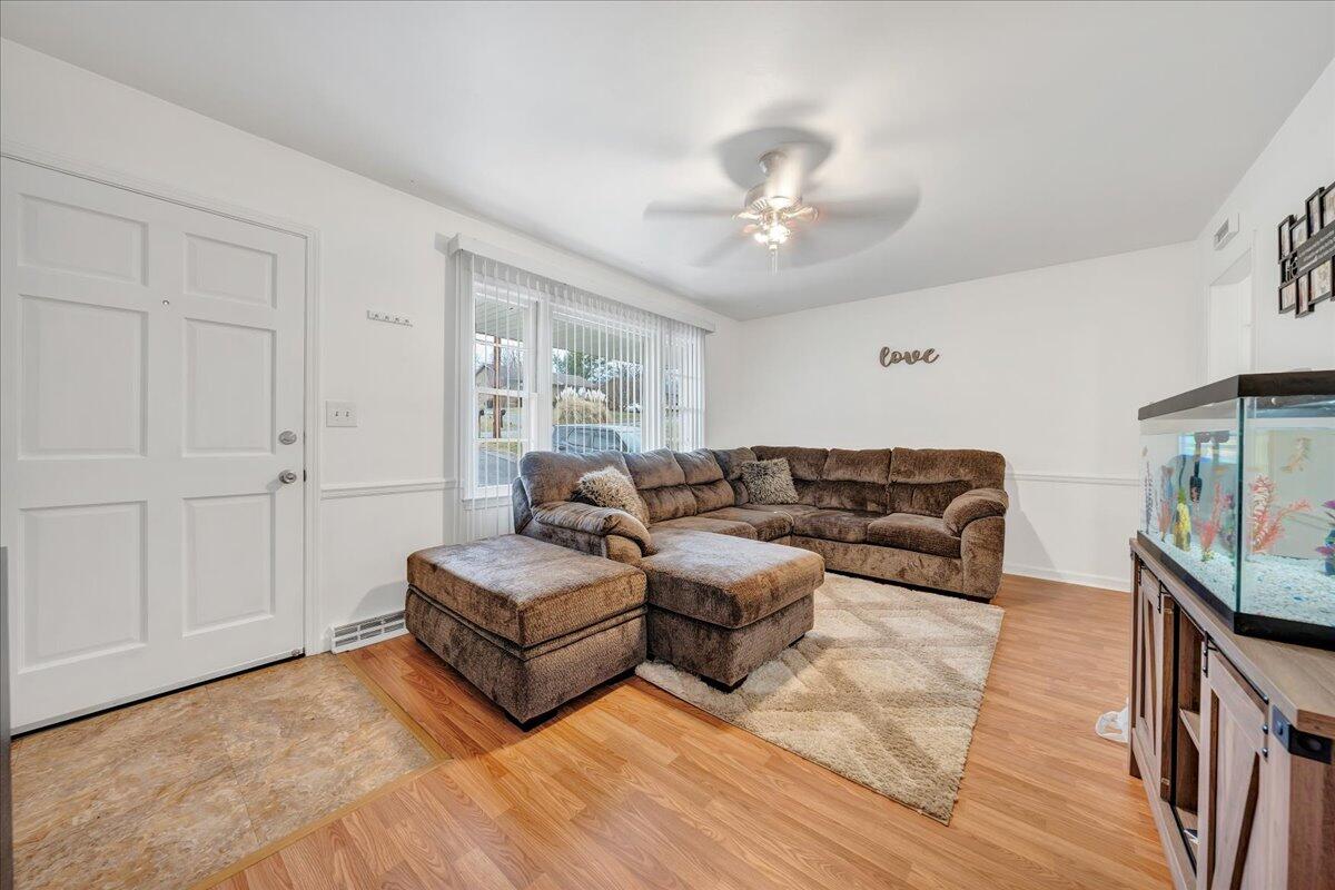 2457 Meadowbrook Road Northwest Roanoke, VA 24017 - Photo 9 of 25 09-MIB07439