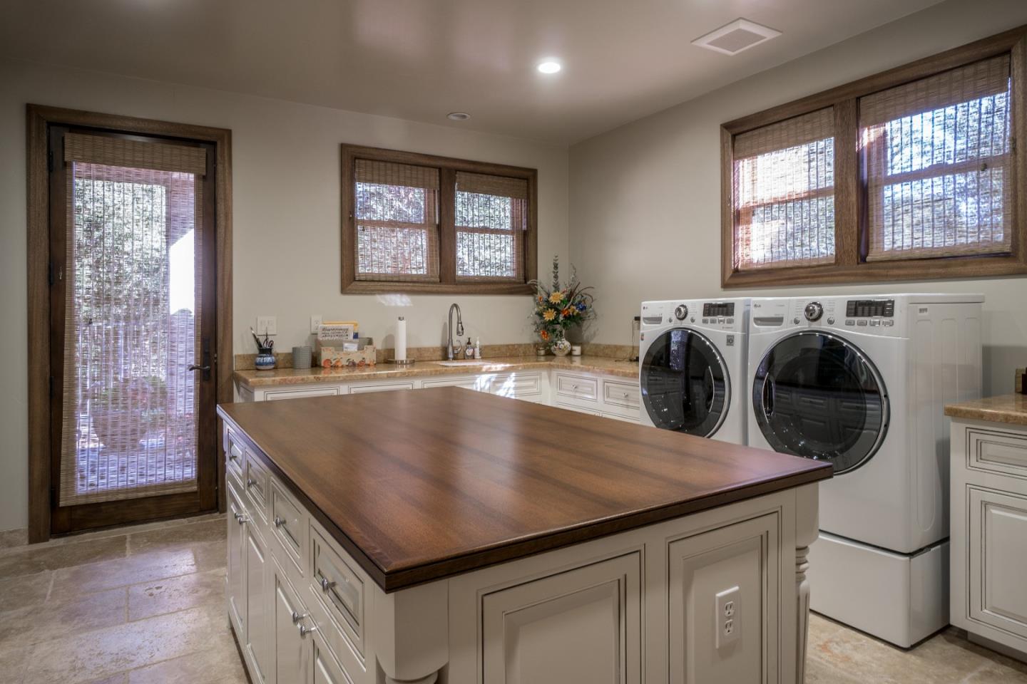 8120 Manjares Road Monterey, CA 93940 - Photo 25 of 38 Gallery Image 25