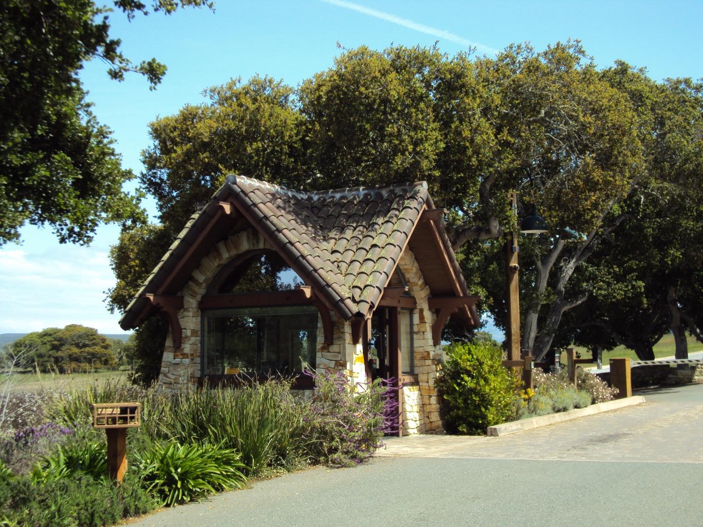 8120 Manjares Road Monterey, CA 93940 - Photo 35 of 38 Gallery Image 35