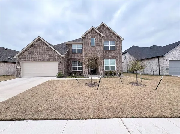 a house view with a outdoor space