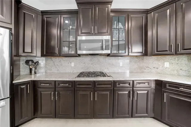 $949,900 | 9730 Blue Isle Bay, Parkland, FL 33076