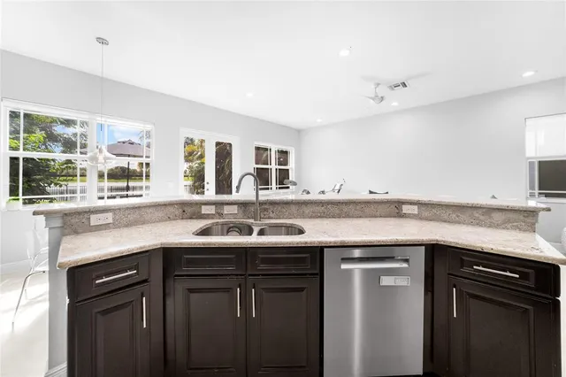 $949,900 | 9730 Blue Isle Bay, Parkland, FL 33076