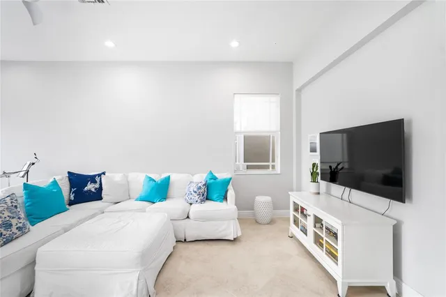 $949,900 | 9730 Blue Isle Bay, Parkland, FL 33076