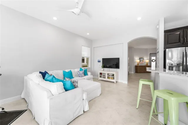 $949,900 | 9730 Blue Isle Bay, Parkland, FL 33076