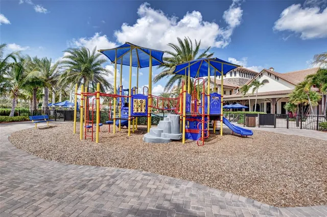 $949,900 | 9730 Blue Isle Bay, Parkland, FL 33076