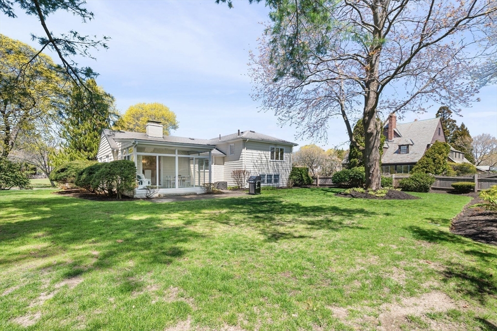 21 Phillips Avenue Swampscott, MA 01907 - Photo 36 of 38