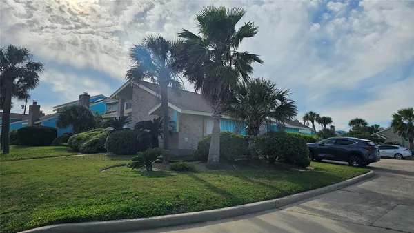 $3,300 | 7508 Stewart Road, Galveston, TX 77551