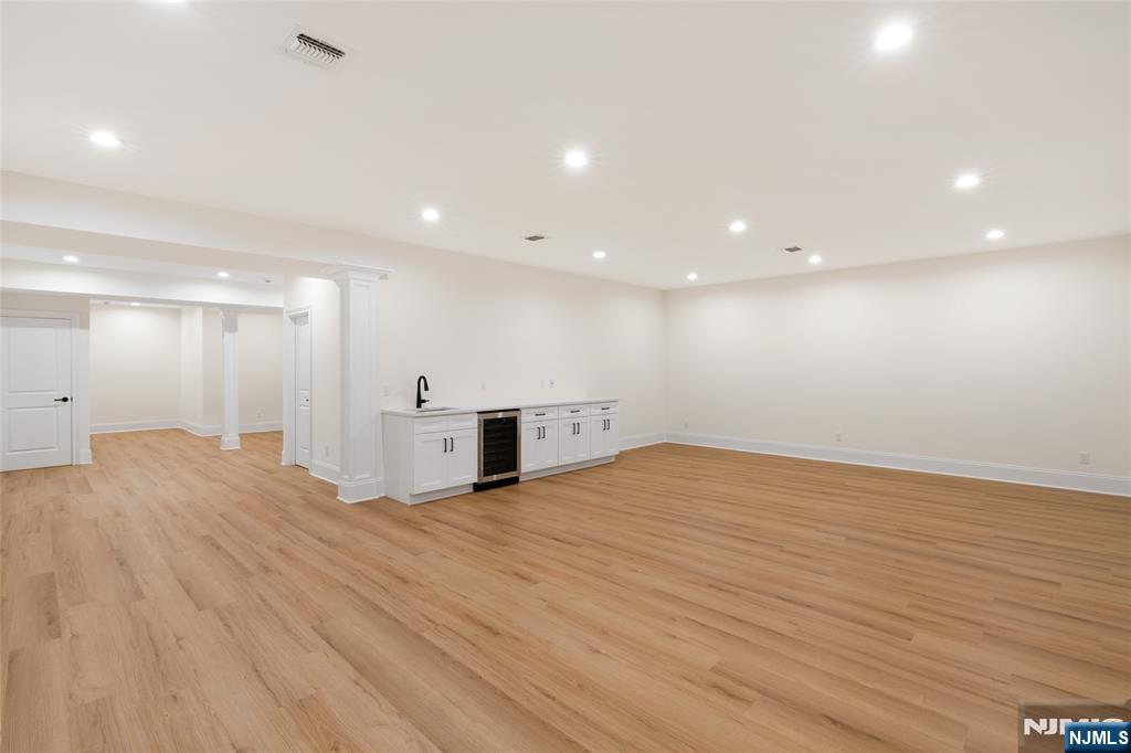 13 Harding Place Livingston, NJ 07039 - Photo 40 of 50
