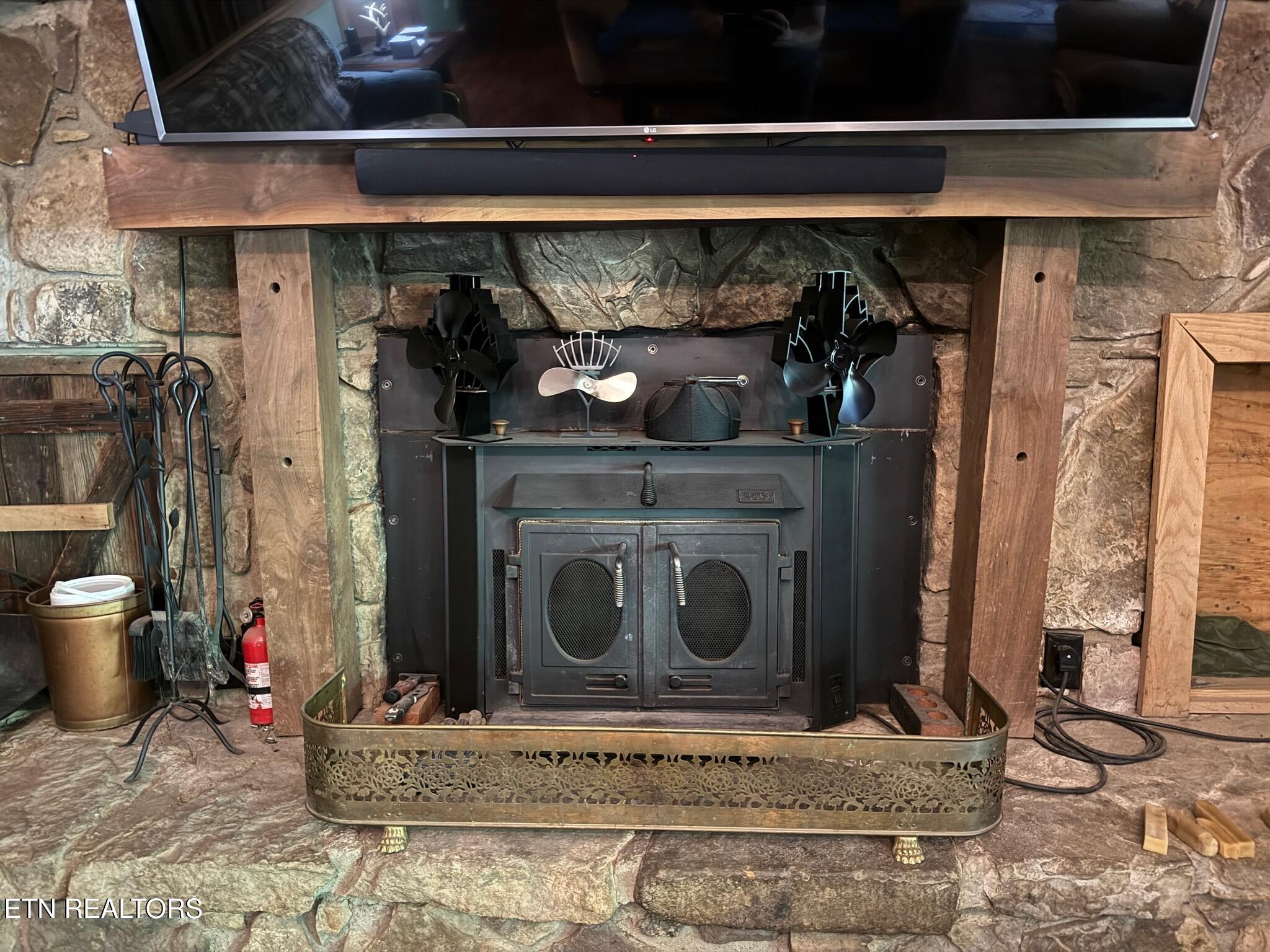 355 Lone Mountain Road Andersonville, TN 37705 - Photo 14 of 45 Woodstove Insert