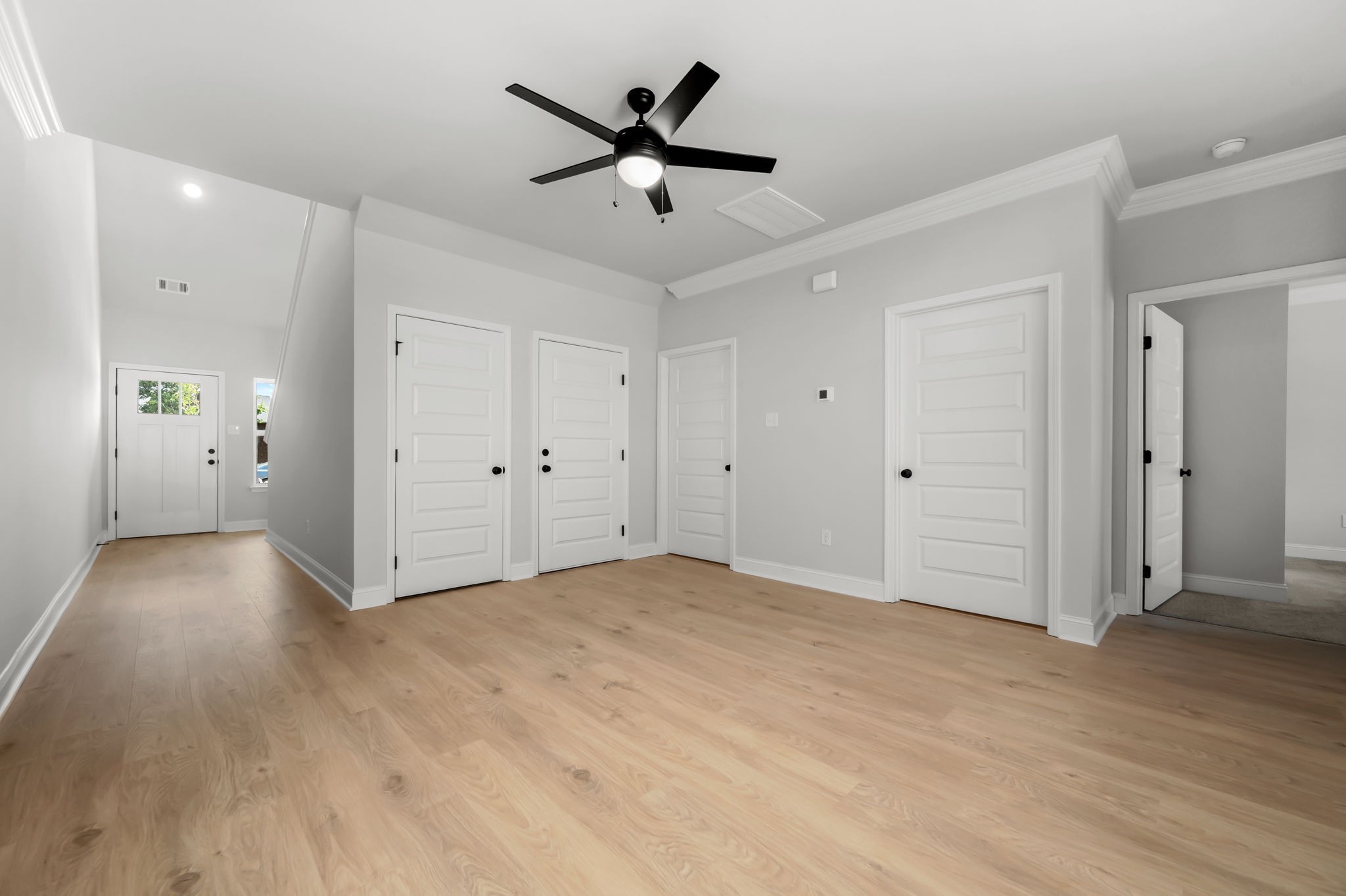 514 Rohan Drive Murfreesboro, TN 37129 - Photo 4 of 34 Gallery Image 4